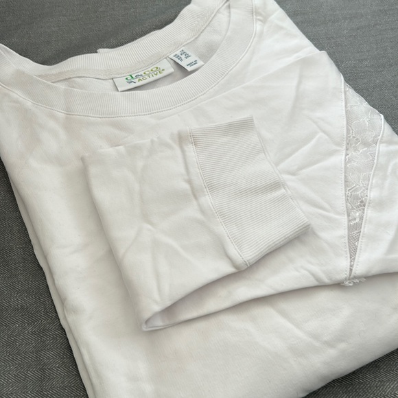 🎉SOLD ON EBAY🎉 Denim & Co. Active French Terry Long-Sleeve Top w/ Lace Detail - Picture 3 of 3